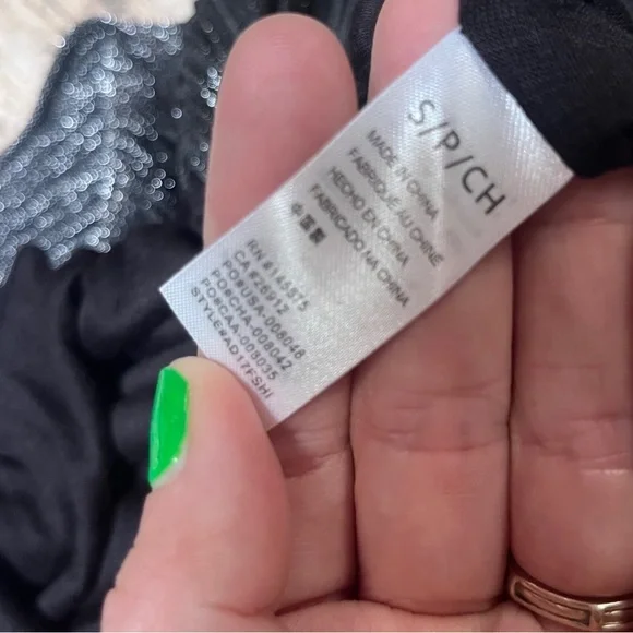 Shine Bright Black and Silver Long Sleeve Bodycon Dress
Amuse Society Small - Picture 12 of 14